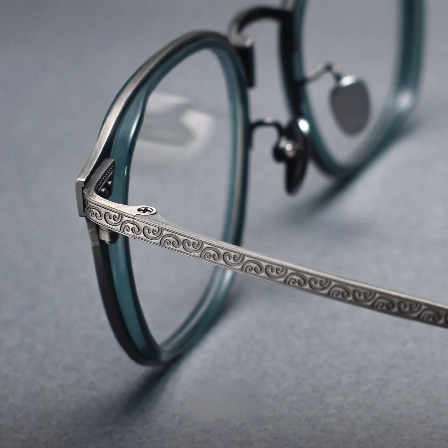LAICIA Man Luxury Fashion RetroRound Spectacle Pure Titanium Eyewear Optical Prescription Frames Man