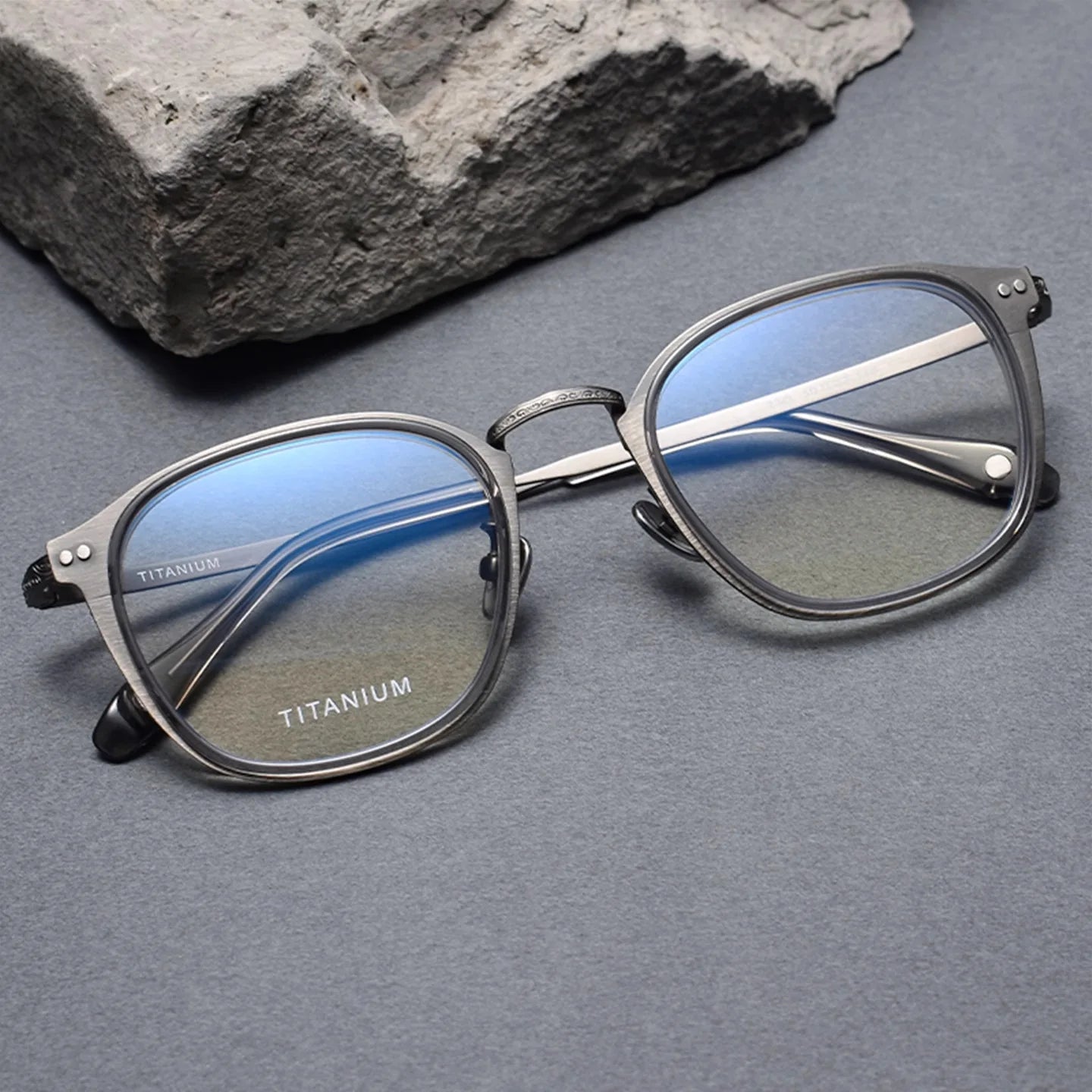 LAICIA Man Luxury Fashion RetroRound Spectacle Pure Titanium Eyewear Optical Prescription Frames Man